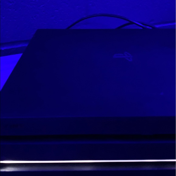 Ps4 pro - Picture 2 of 5